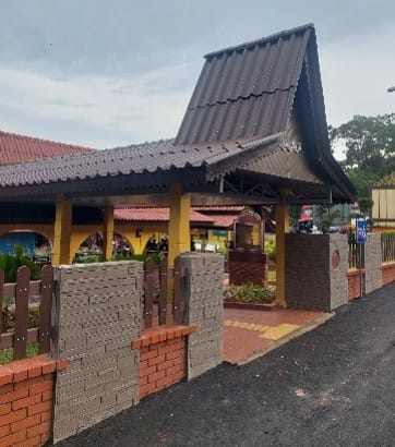 MENAIKTARAF KEMUDAHAN PELANCONGAN DAN LANDSKAP SERTA LAIN-LAIN KERJA BERKAITAN DI PERIGI HANG TUAH, DUYONG, MELAKA MAJLIS PERBANDARAN MELAKA BERSEJARAH (MBMB)