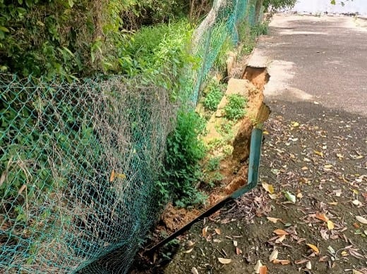 TO CONSTRUC GABION WALL, U DRAIN & METAL CLADDING FENCE AT SEWERAGE TREATMENT BANDAR BARU MERLIMAUCLIENT – INDAH WATER KONSORTIUM SDN BHD